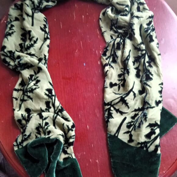 Camilla Ridley London Emerald / Light Green Long Silk / Velvet Scarf - Floral - Picture 4 of 5